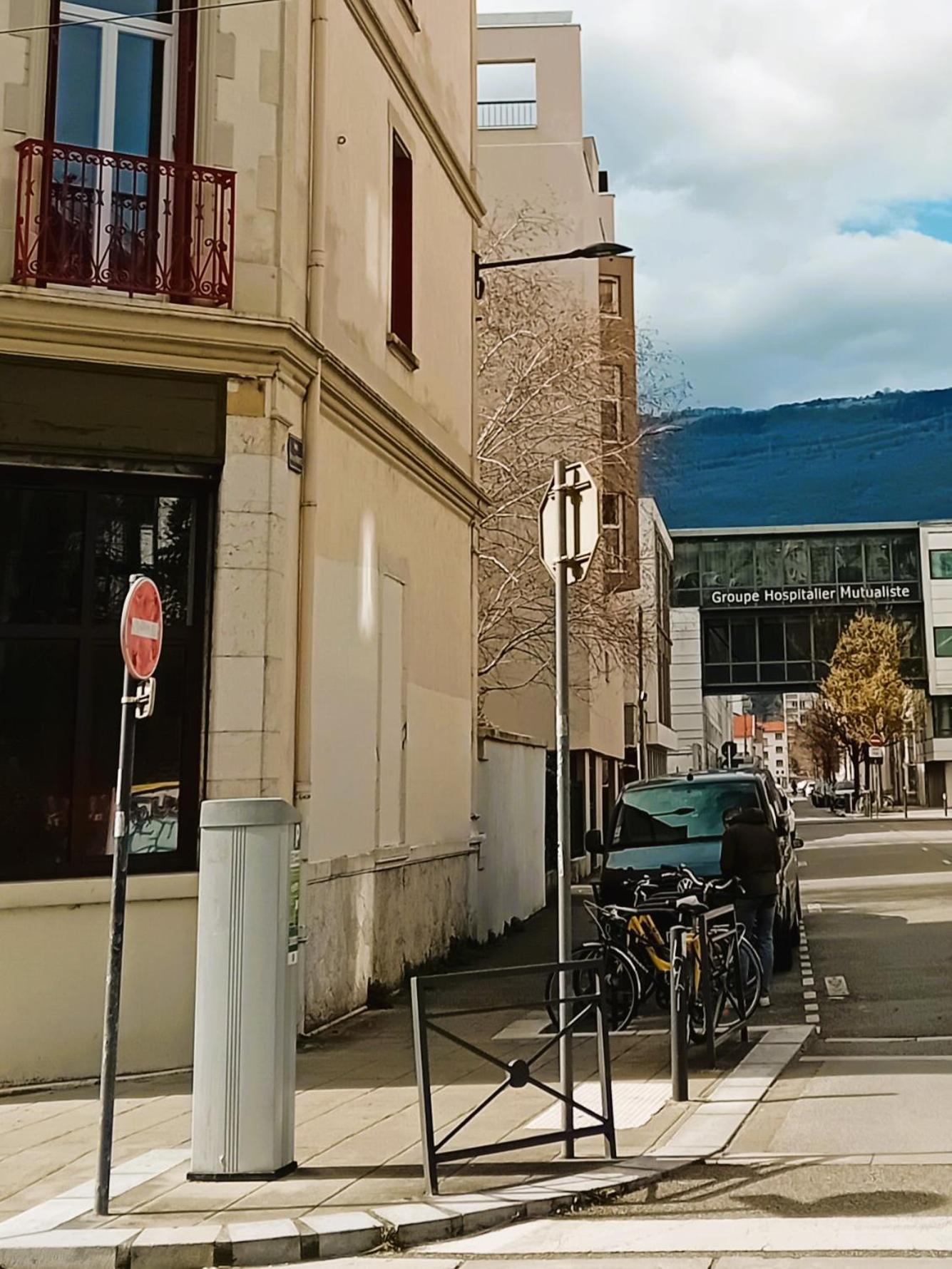 102 - Appart Renove Avec Grand Salon Et 1 Chambre - Tram Et Clinique Mutualiste A 1 Min Grenoble Extérieur photo